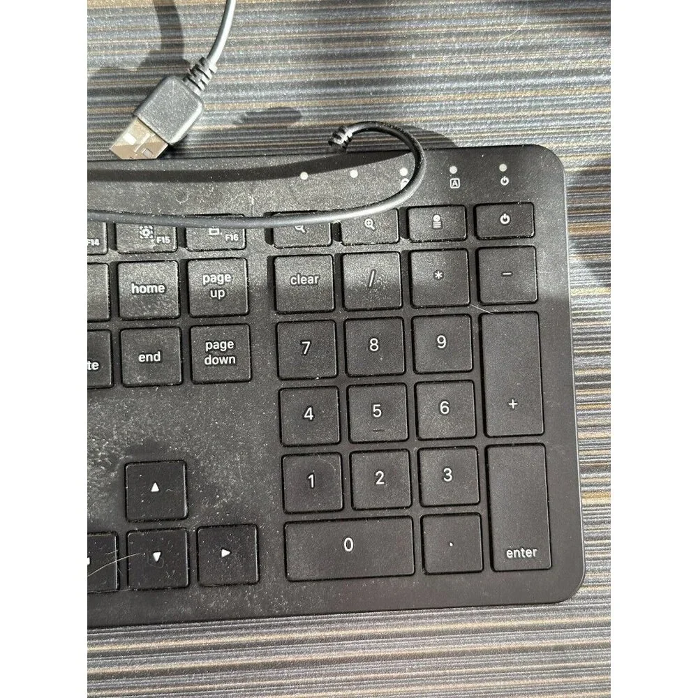 Macally USB Wired Keyboard Plug and Play‎ Ergonomic USB